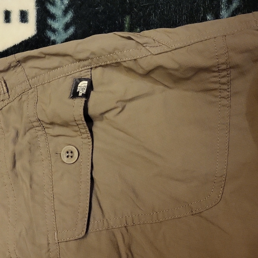 North Face Shorts (Size 6) - Picture 3 of 10